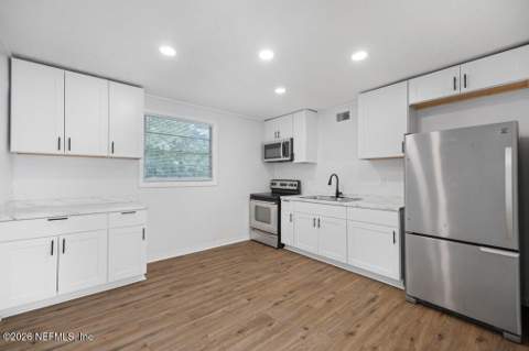 4631 Fredericksburg Avenue, Jacksonville FL - photo 9 of 27