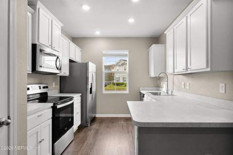 3968 Village View Lane, Orange Park FL - photo 10 of 37