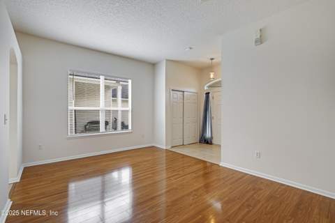 6693 Morse Glen Lane, Jacksonville FL - photo 12 of 34
