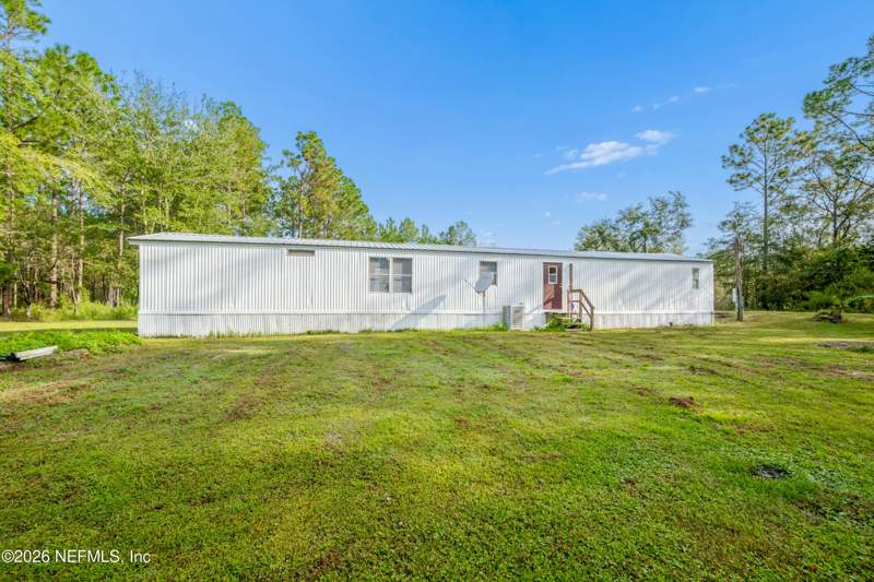 2 bedroom Mobile Home at 17396 S Ridgewood Drive, Glen St. Mary, Glen St. Mary — photo 4