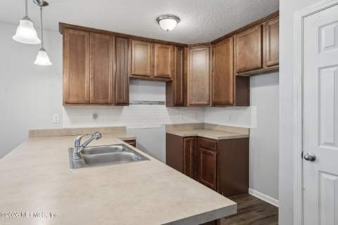 12145 Versailles Street, Jacksonville FL - photo 12 of 27
