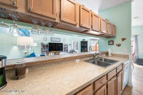 3116 Falconer Drive, Jacksonville FL - photo 13 of 32