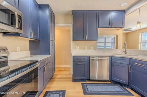 202 W 67th Street, Jacksonville FL - photo 16 of 52