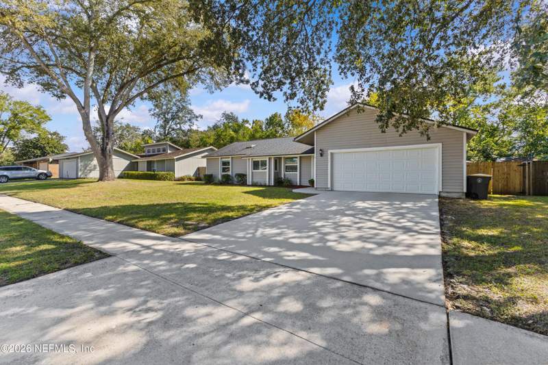 3 bedroom Single Family Residence at 8573 Blackberry Lane, Bishopwood, Jacksonville — photo 3