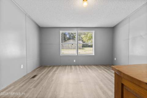 8417 Creekside Drive, Macclenny FL - photo 7 of 38