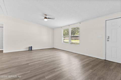 8417 Creekside Drive, Macclenny FL - photo 9 of 38