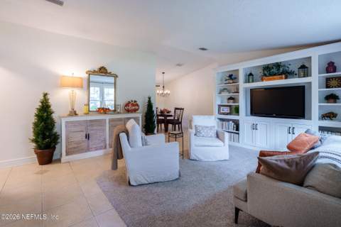 11250 Cloverhill Circle, Jacksonville FL - photo 9 of 29