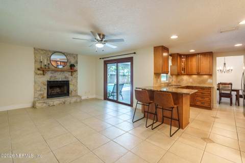 11250 Cloverhill Circle, Jacksonville FL - photo 17 of 29