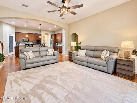16641 Sand Hill Drive, Jacksonville FL - photo 6 of 15