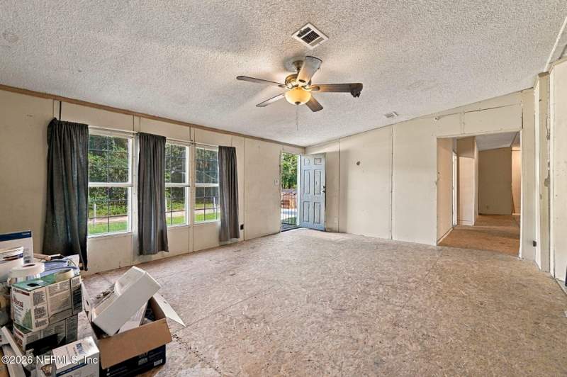 5 bedroom Manufactured Home at 254 7th Avenue, Flamingo Lake Estate, Interlachen — photo 3