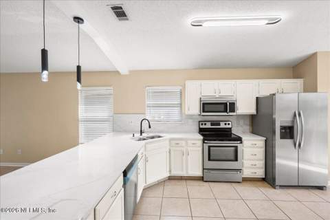 1454 Cove Landing Drive, Jacksonville FL - photo 10 of 31