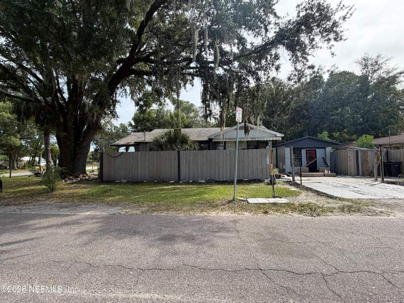 3 bedroom Single Family Residence at 3880 Springrove Street, Springrove Gardens, Jacksonville — photo 5