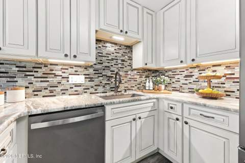 3467 Eunice Road, Jacksonville FL - photo 17 of 63