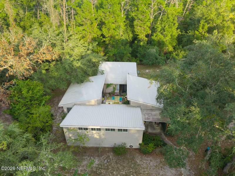 3 bedroom Single Family Residence at 112 Pennsylvania Ave Avenue, Satsuma, Satsuma — photo 2