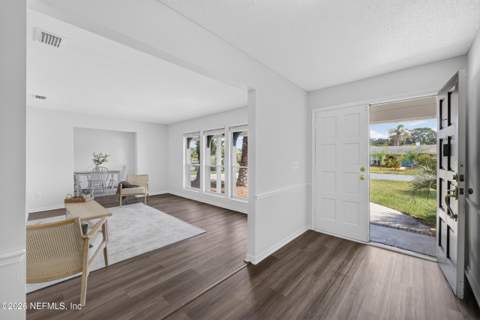 5628 Ft Sumter Road, Jacksonville FL - photo 9 of 50