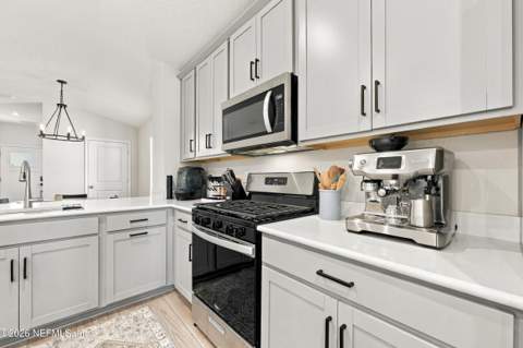 12896 Holsinger Boulevard, Jacksonville FL - photo 16 of 49