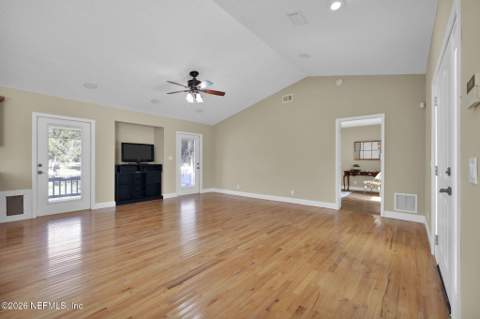 6201 Hyde Park Circle, Jacksonville FL - photo 12 of 74
