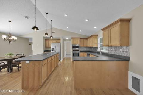 6201 Hyde Park Circle, Jacksonville FL - photo 18 of 74