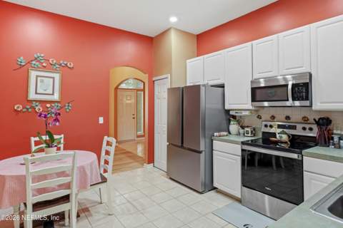 8401 Watermill Boulevard, Jacksonville FL - photo 8 of 30