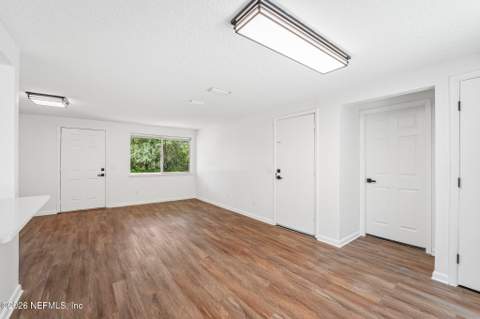 5105 Seaboard Avenue, Jacksonville FL - photo 7 of 35