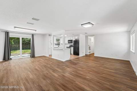 5105 Seaboard Avenue, Jacksonville FL - photo 10 of 35