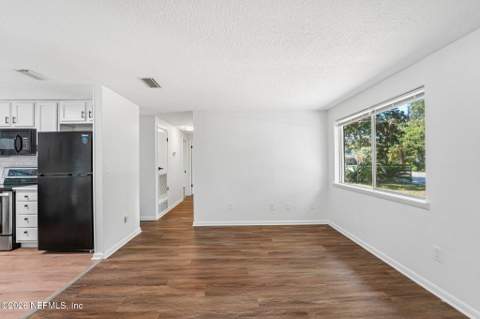 5105 Seaboard Avenue, Jacksonville FL - photo 11 of 35