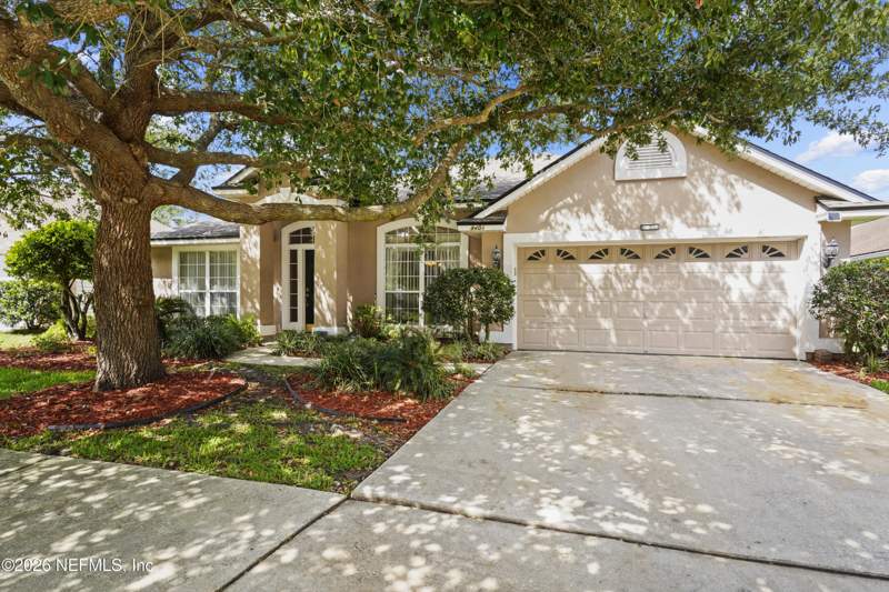 4 bedroom Single Family Residence at 8401 Watermill Boulevard, Watermill, Jacksonville — photo 2