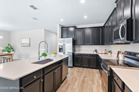 16187 Blossom Lake Drive, Jacksonville FL - photo 14 of 49
