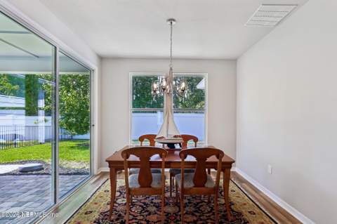 11018 Town View Drive, Jacksonville FL - photo 10 of 42