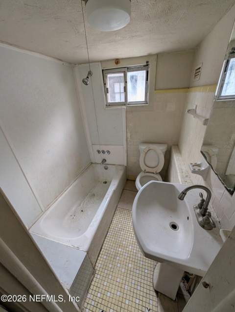 2076 Woodside Street, Jacksonville FL - photo 7 of 10