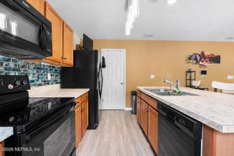 16054 Hutton Lane, Jacksonville FL - photo 8 of 20