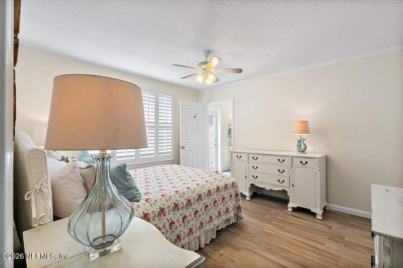 5 bedroom Single Family Residence at 1890 Beach Avenue, Beachside, Atlantic Beach — photo 4