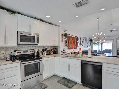 1709 Ashmore Green Drive, Jacksonville FL - photo 8 of 31