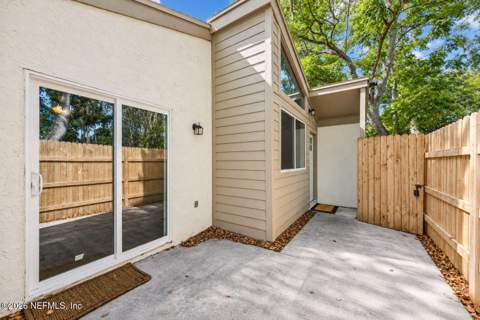 2492 Whispering Woods Boulevard #2, Jacksonville FL - photo 7 of 29