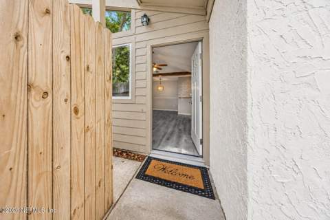 2492 Whispering Woods Boulevard #2, Jacksonville FL - photo 9 of 29