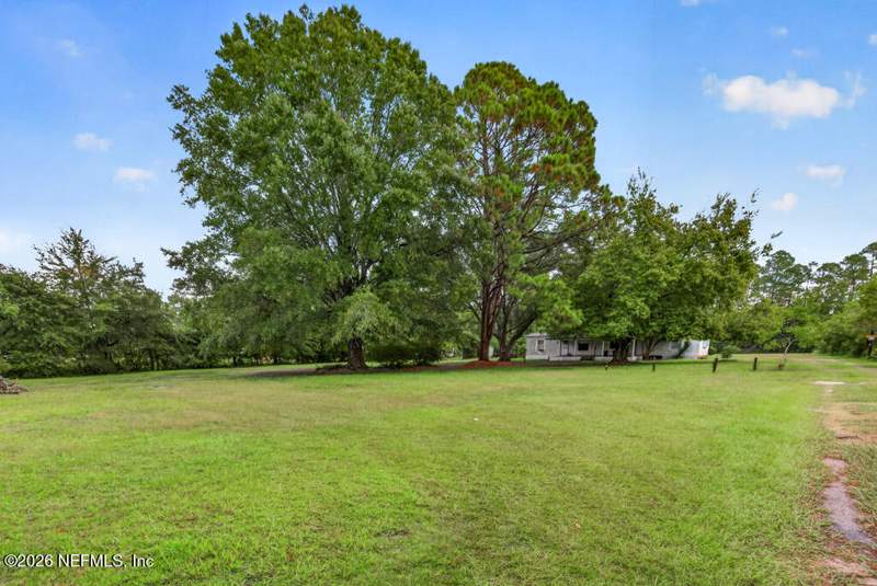 2 bedroom Mobile Home at 54446 Marsh Road, Callahan, Callahan — photo 4