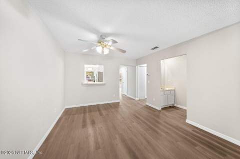 1847 Oak Water Drive, Jacksonville FL - photo 15 of 35