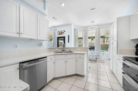 12258 Scotts Cove Trail, Jacksonville FL - photo 16 of 48