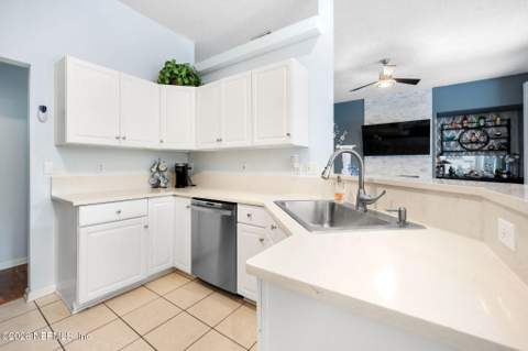 12258 Scotts Cove Trail, Jacksonville FL - photo 18 of 48