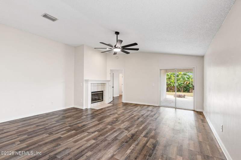 3 bedroom Single Family Residence at 1868 Pineta Cove Drive, Brannan Mill Plantation, Middleburg — photo 4