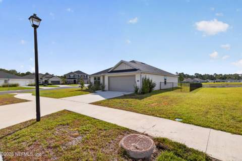 8302 Hawkes Meadow Drive, Jacksonville FL - photo 10 of 42