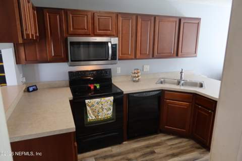 8189 Kilwinning Lane, Jacksonville FL - photo 7 of 22