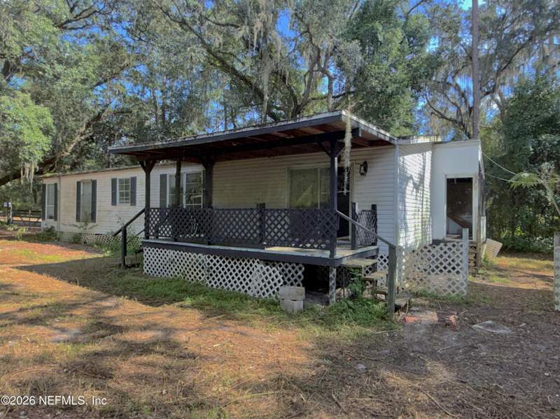2 bedroom Manufactured Home at 125 Silver Lake Drive, Hawthorne, Hawthorne — photo 2