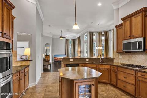 808 Reston Court, Jacksonville FL - photo 16 of 77