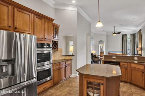 808 Reston Court, Jacksonville FL - photo 17 of 77