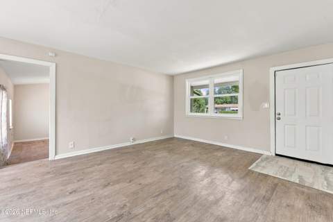 7328 Warner Drive, Jacksonville FL - photo 9 of 36