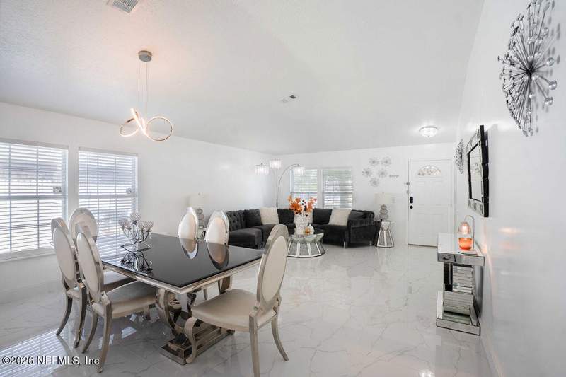 4 bedroom Single Family Residence at 1246 Summit Oaks Drive, Crystal Creek, Jacksonville — photo 4