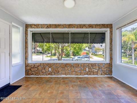 1607 Pinegrove Avenue, Jacksonville FL - photo 9 of 56