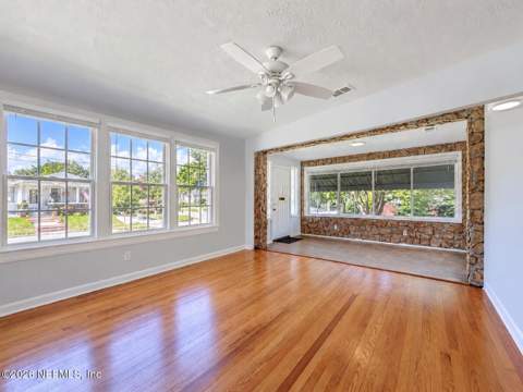 1607 Pinegrove Avenue, Jacksonville FL - photo 11 of 56