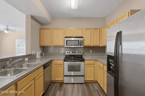 575 Oakleaf Plantation Parkway #901, Orange Park FL - photo 16 of 39